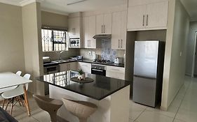 Modern Tranquil Stay